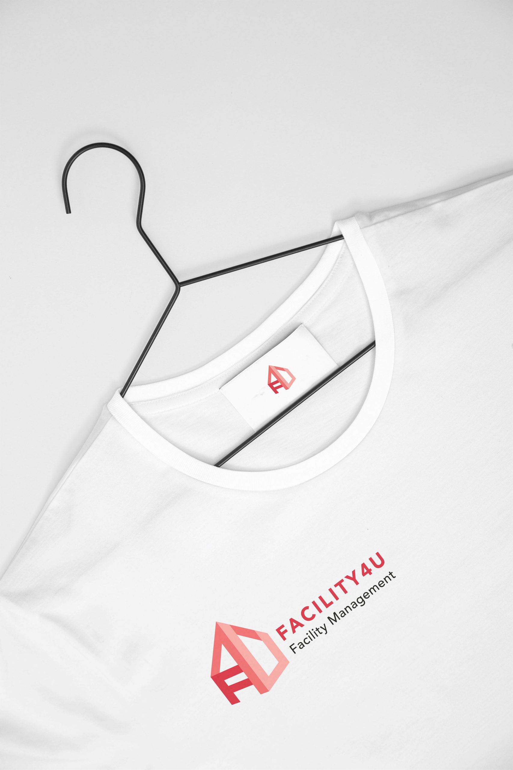 Neues Logo - T-Shirt-Kleiderbügel Facility4u